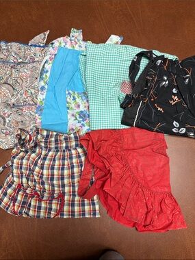 Mixed Lot Of 6 Vintage Aprons